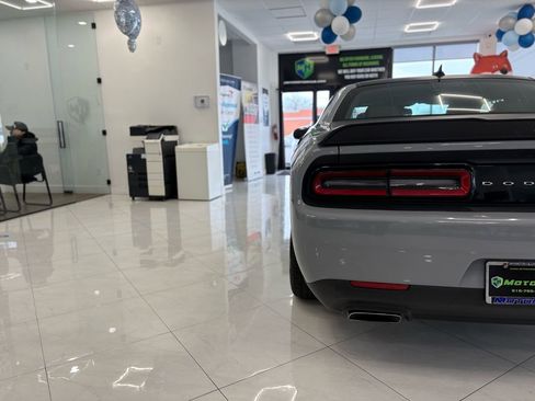 Used 2022 Dodge Challenger R/T w/ T/A Package image 13