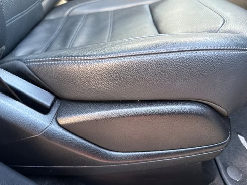 Used 2019 Mercedes-Benz GLE 43 AMG image 23