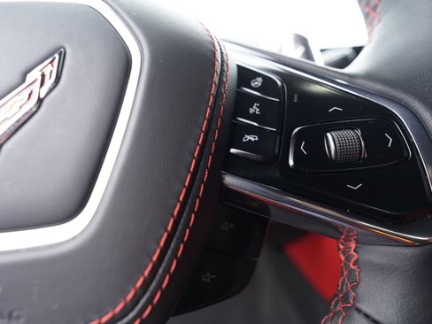 Used 2025 Chevrolet Corvette 2LT image 17