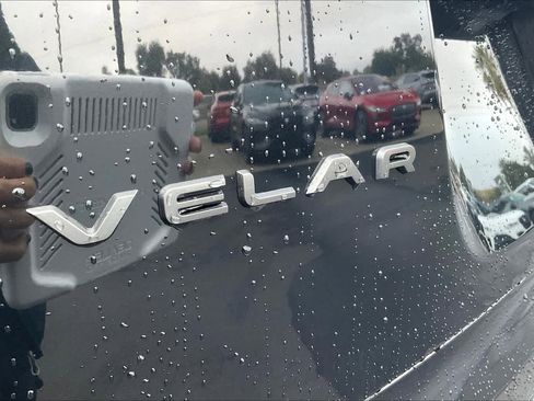 Used 2023 Land Rover Range Rover Velar R-Dynamic S image 12