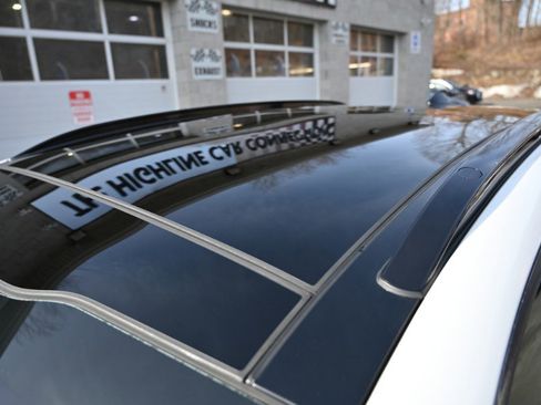 Used 2022 Kia Sportage Nightfall Edition image 10