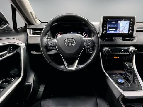 Used 2020 Toyota RAV4 Limited w/ All Weather Liner Package AWD/4WD image 10