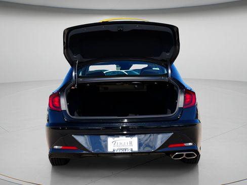 Certified 2023 Hyundai Sonata SEL w/ Convenience Package FWD image 10