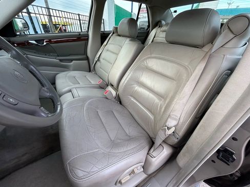 Used 2000 Cadillac De Ville Sedan w/ Comfort/Convenience Pkg image 9