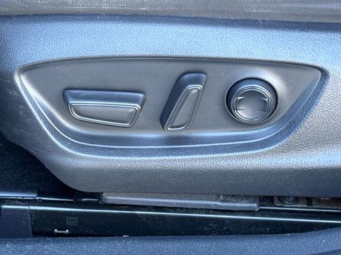 Used 2022 Toyota Camry LE image 14