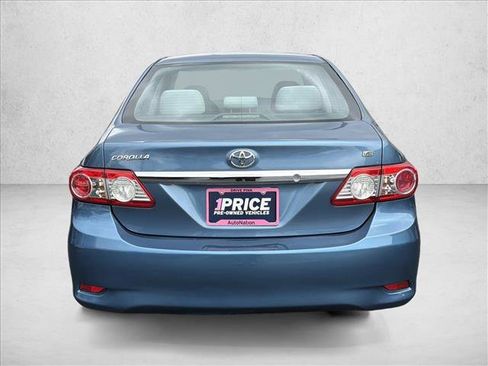 Used 2013 Toyota Corolla LE w/ Preferred Accessory Pkg #2 image 3