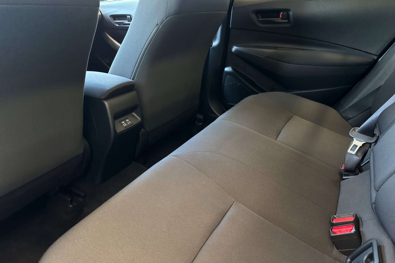 Used 2023 Toyota Corolla LE w/ Carpet Mat Package (TMS) FWD image 12