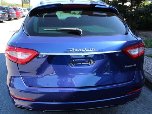 Used 2017 Maserati Levante S AWD/4WD image 7