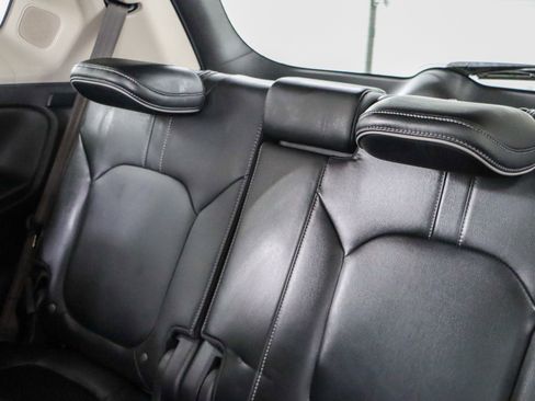 Used 2025 Honda Pilot Elite image 26