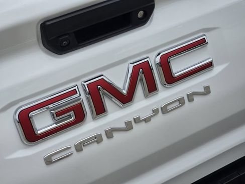 Used 2025 GMC Canyon Elevation w/ Convenience Package RWD image 8