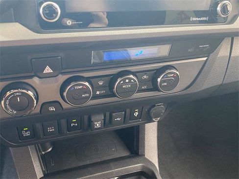 Certified 2023 Toyota Tacoma TRD Off-Road w/ Technology Package AWD/4WD image 19