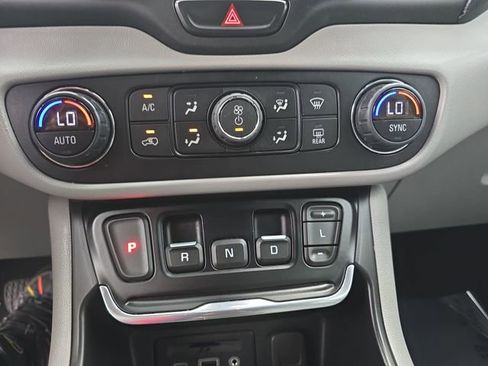 Used 2021 GMC Terrain SLT FWD image 37