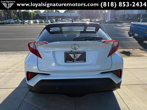 Used 2020 Toyota C-HR XLE FWD image 6