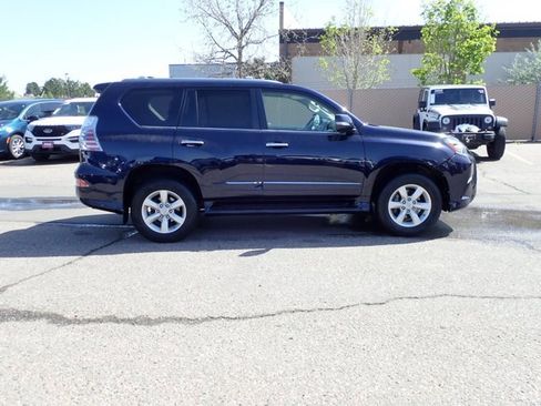 Used 2017 Lexus GX 460 w/ Navigation Package image 5
