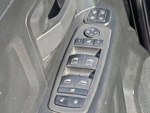 Used 2024 RAM 2500 Tradesman w/ Chrome Appearance Group AWD/4WD image 13