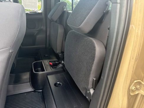 Used 2019 Toyota Tacoma TRD Sport w/ Technology Package AWD/4WD image 26
