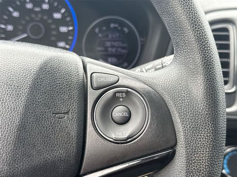 Used 2019 Honda HR-V LX image 17