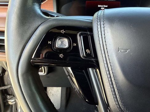 Certified 2023 Lincoln Aviator Reserve w/ Equipment Group 201A image 32