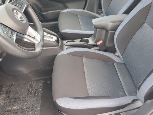 New 2025 Nissan Versa SV image 12