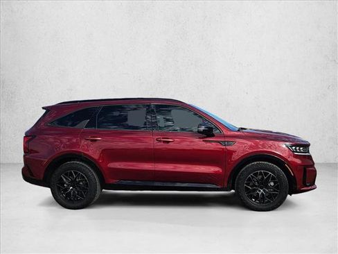 Used 2021 Kia Sorento SX image 4