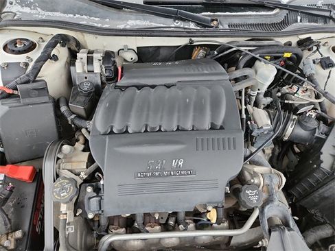 Used 2008 Pontiac Grand Prix GXP image 27