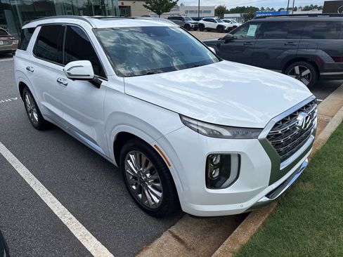 Used 2020 Hyundai Palisade Limited FWD image 2