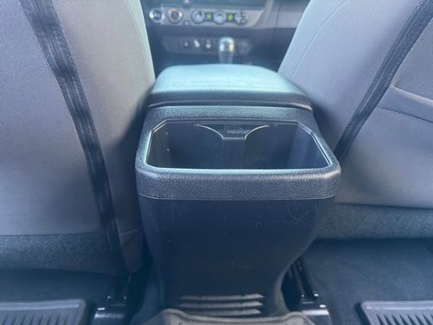 Used 2018 Toyota Tacoma TRD Sport AWD/4WD image 33