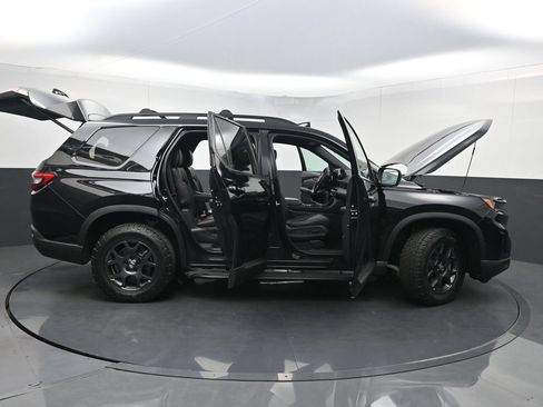 Used 2024 Honda Pilot TrailSport image 36