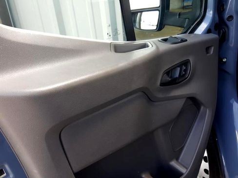 Used 2021 Ford Transit 350 DRW image 19