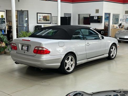 Used 2002 Mercedes-Benz CLK 430 Cabriolet image 3