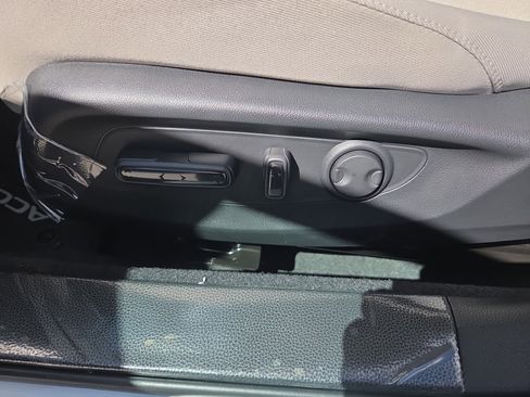 New 2025 Honda Accord SE image 13