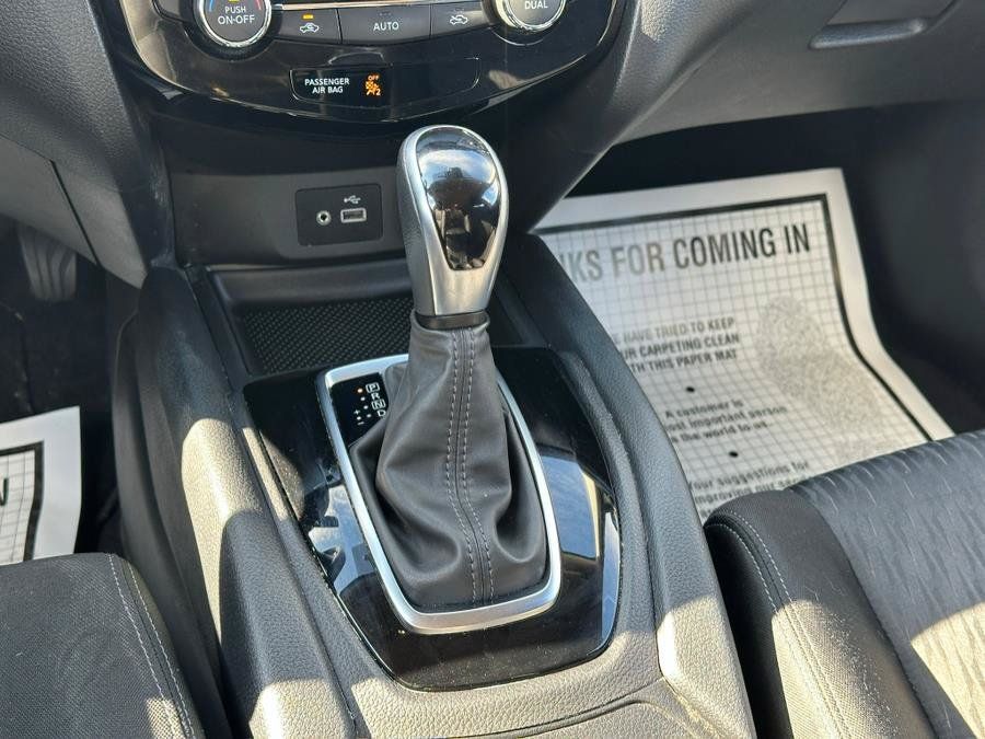Used 2020 Nissan Rogue SV AWD/4WD image 21