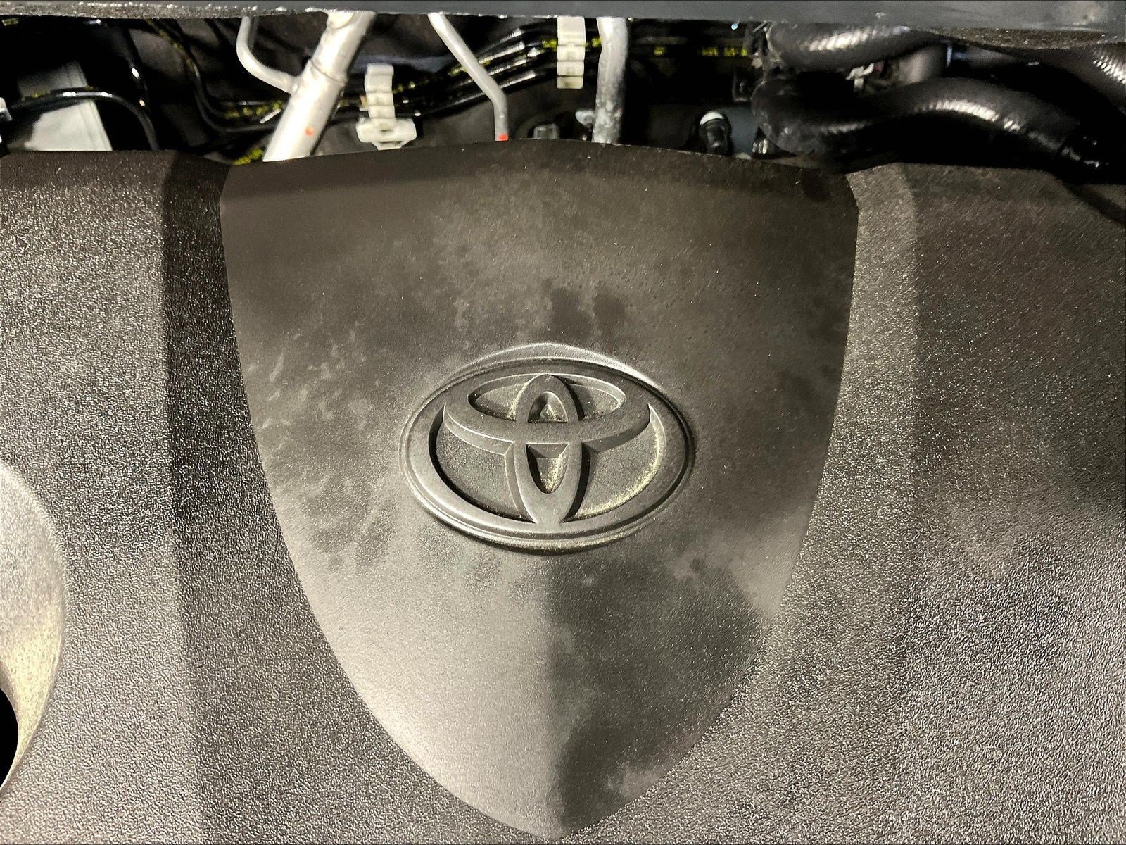 Used 2021 Toyota Sienna Platinum AWD/4WD image 32