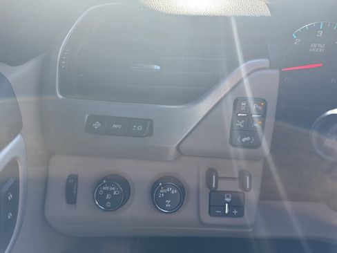 Used 2019 GMC Yukon XL Denali w/ Denali Ultimate Package image 12