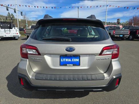 Used 2018 Subaru Outback 2.5i image 4