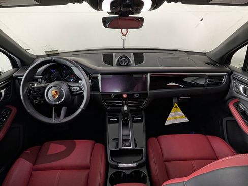 New 2026 Porsche Macan image 20