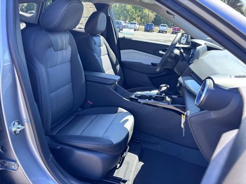 New 2025 Chevrolet Trax LT image 49