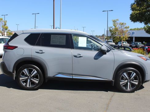 Used 2023 Nissan Rogue Platinum w/ Platinum Premium Package FWD image 6