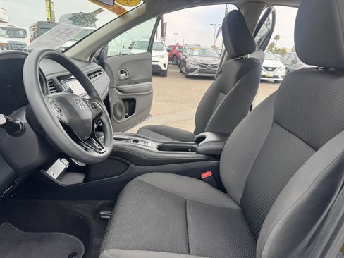 Used 2022 Honda HR-V LX image 10