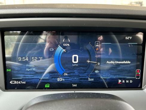 New 2027 Chevrolet Bolt LT w/ Comfort Package FWD image 11