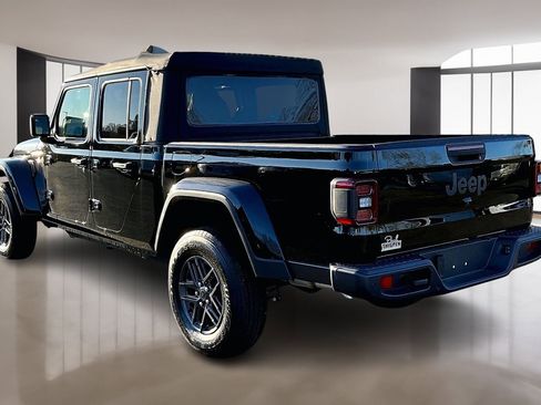New 2025 Jeep Gladiator Sport AWD/4WD image 3