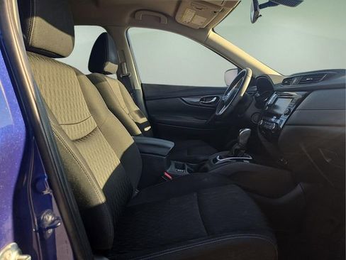 Used 2020 Nissan Rogue SV image 12