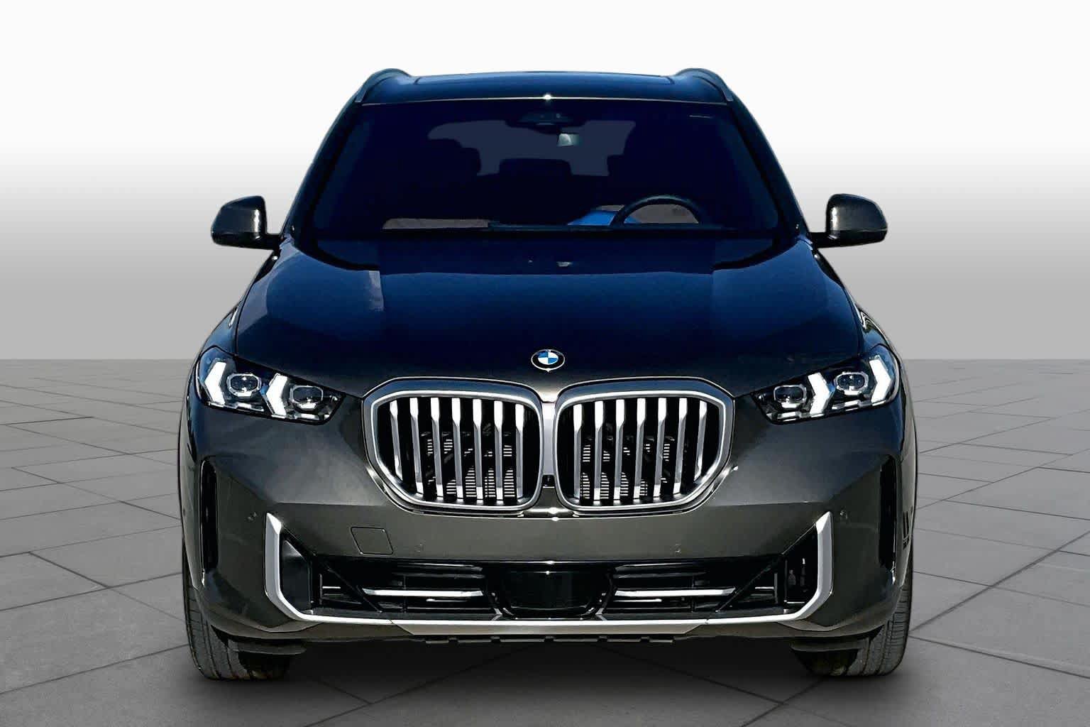 Used 2026 BMW X5 xDrive40i AWD/4WD image 3