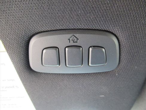 Used 2020 Ford Explorer Limited image 28