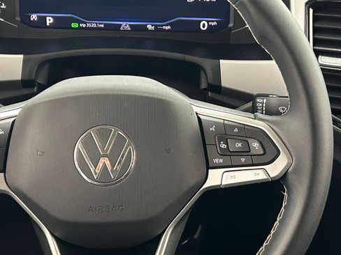 Used 2023 Volkswagen Atlas SE AWD/4WD image 13