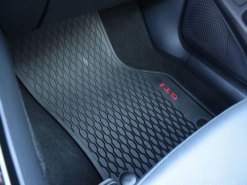 Used 2024 Volkswagen GTI SE image 22