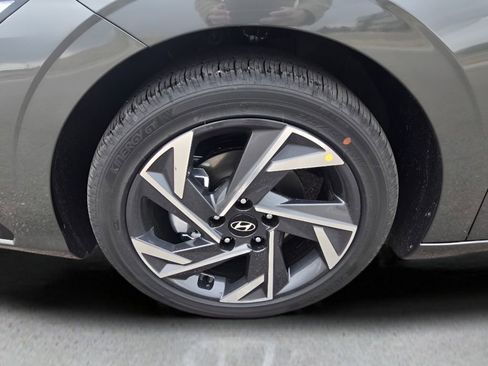 New 2026 Hyundai Elantra Limited image 9