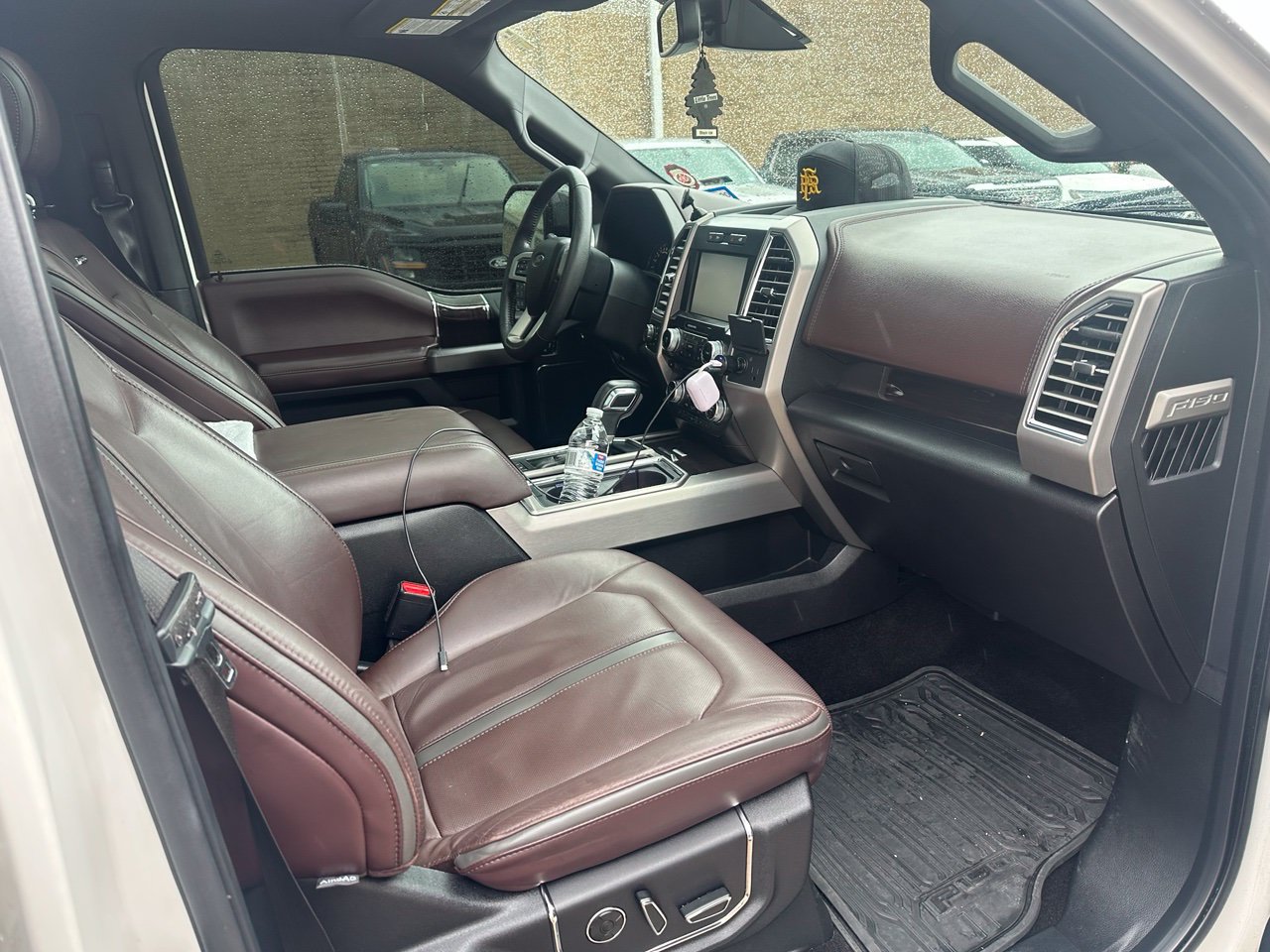 Used 2015 Ford F150 Platinum w/ Equipment Group 701A Luxury AWD/4WD image 15