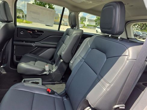 New 2025 Lincoln Aviator 2WD w/ Equipment Group 101A image 14
