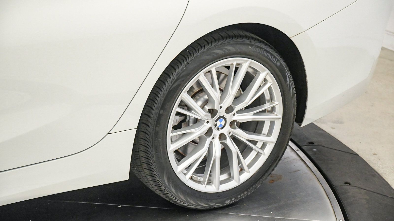 Certified 2023 BMW 330i Sedan w/ Convenience Package RWD image 11